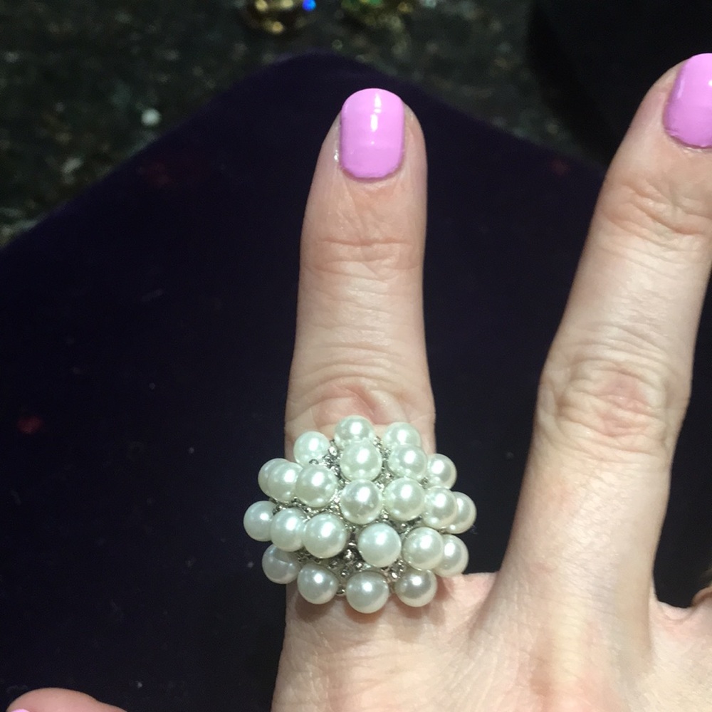 Pearl cluster ring